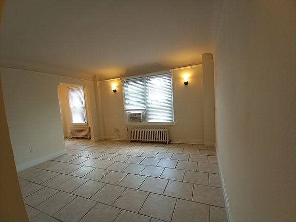 3rd image of 806 N Main St #308