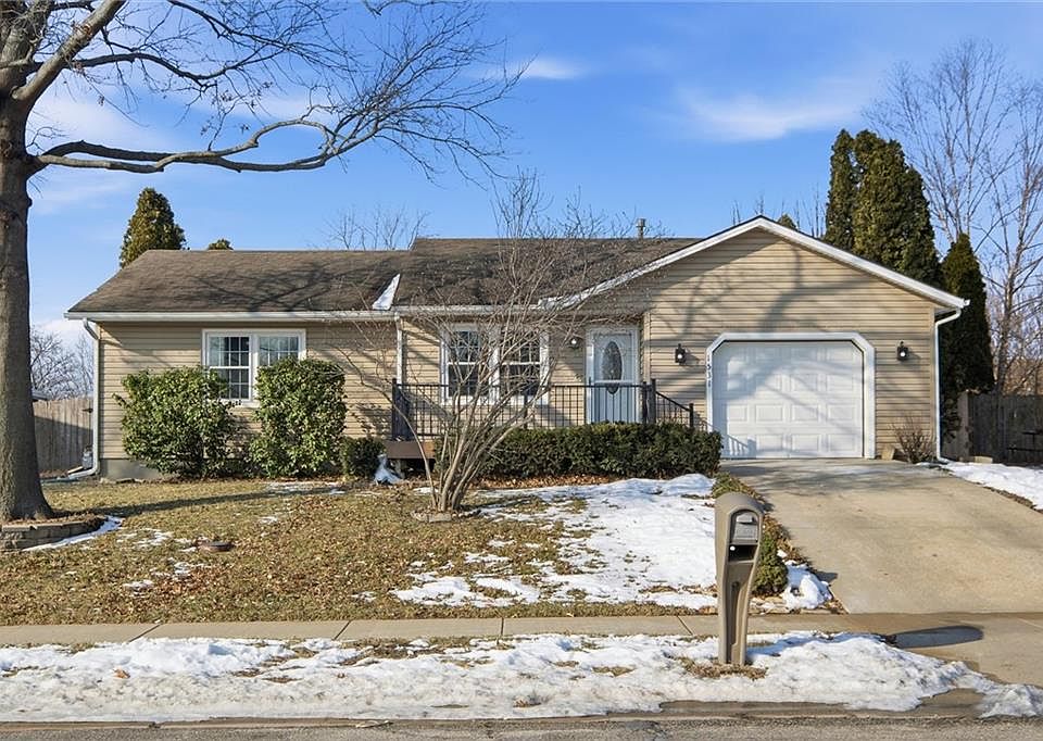 1st image of 1531 Savage St