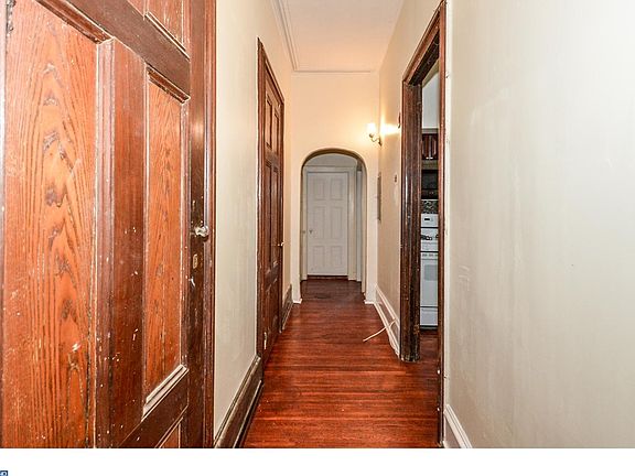 5th image of 424 E Chelten Ave
