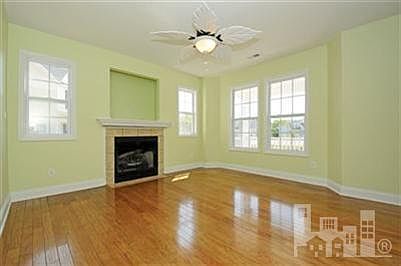 1st image of 107 E Sea Bird Court