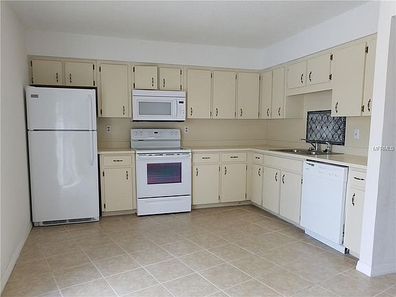 5th image of 5850 Cypress Gardens Blvd SE Unit 202