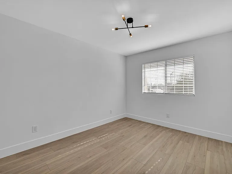 10232 Anoka Ave — Photo 14
