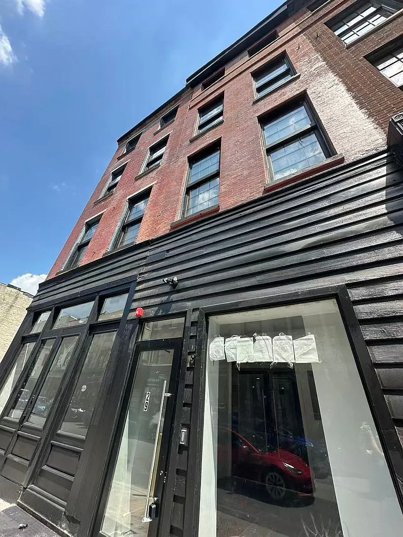 29 S 2nd st — Photo 3