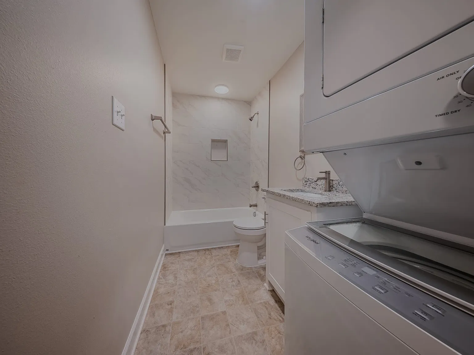 703 W 23rd St — Photo 2