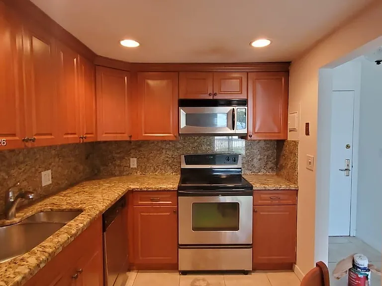 150 SE 25th Rd #2K — Photo 8
