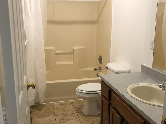 4th image of 680 Joslyn Ave