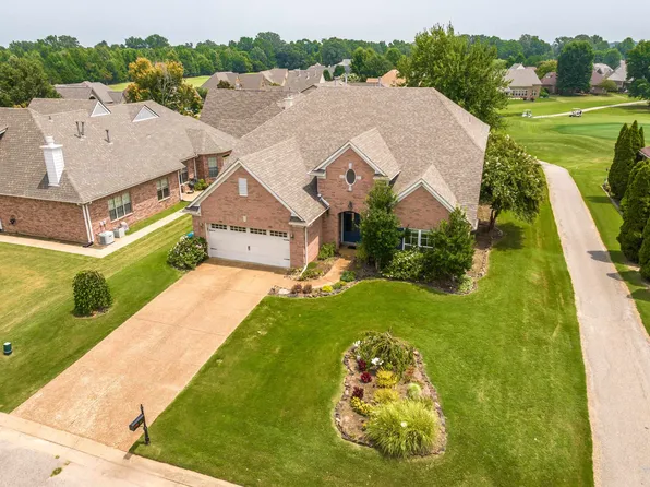 25 Fairoaks Dr, Oakland, TN 38060