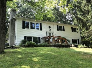 5 Rosedale Ct, Poughkeepsie, NY 12601