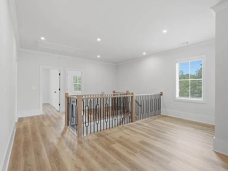 331 Orchid St — Photo 12