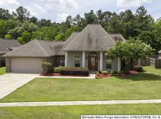 14144 Twelve Oaks Dr, Walker, LA 70785