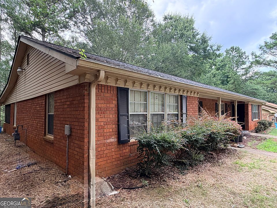 1st image of 1776 Salem Woods Dr SE