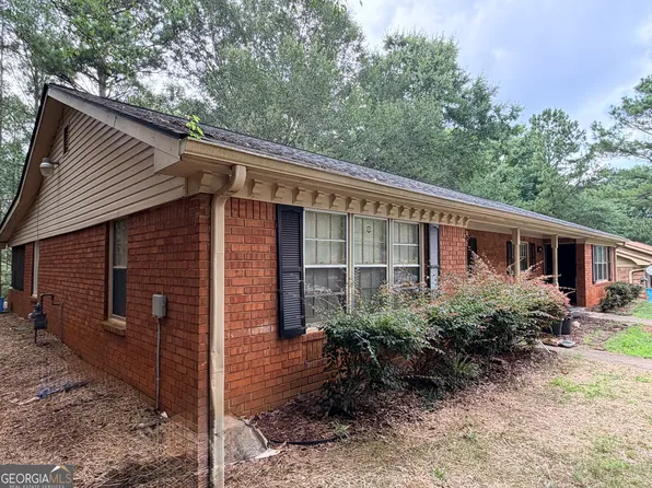 1776 Salem Woods Dr SE, Conyers, GA 30013