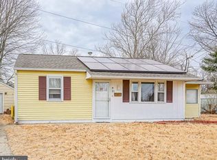 81 Oak Ave, Bellmawr, NJ 08031