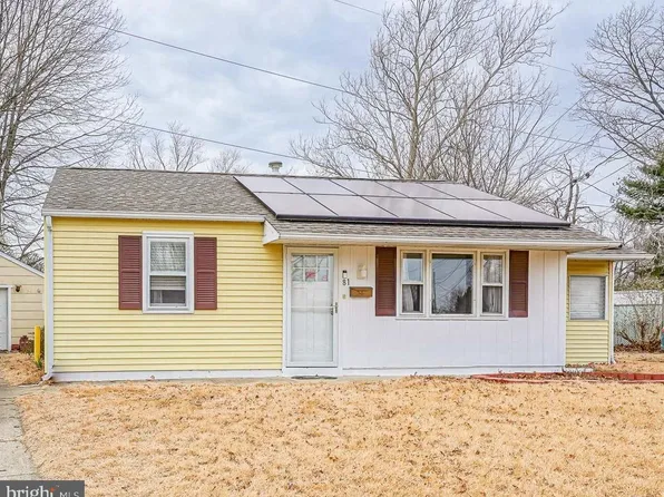 81 Oak Ave, Bellmawr, NJ 08031
