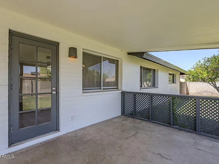 1904 E Manhatton Dr — Photo 46