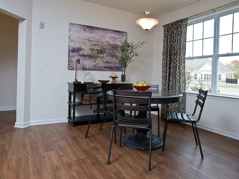 Summit Terrace Luxury Apartments — Photo 3