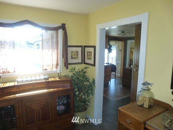 5th image of 8105 58th Avenue SE