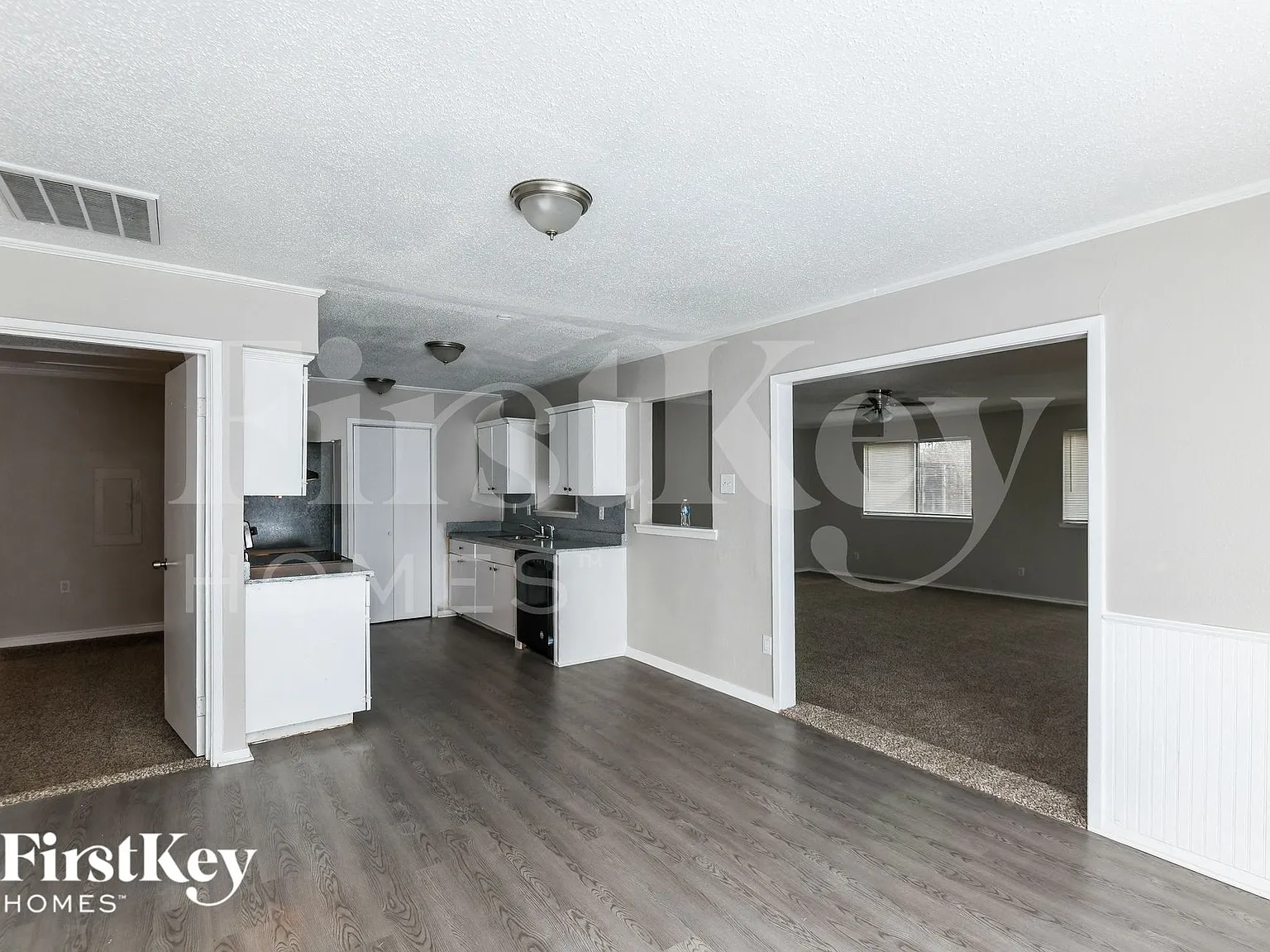 4 bed, 2.0 bath, 1869 sqft, $2,150 — Photo 4