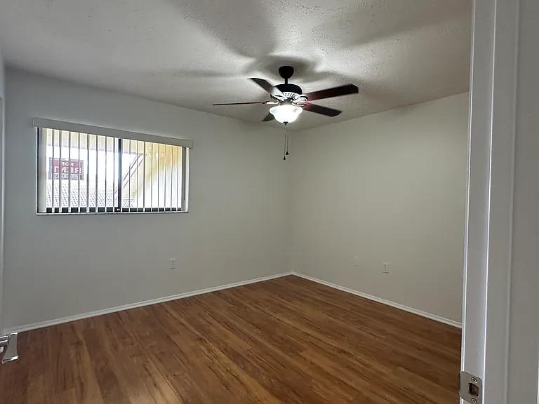 2531 Bayshore Gardens Pkwy #30 — Photo 8