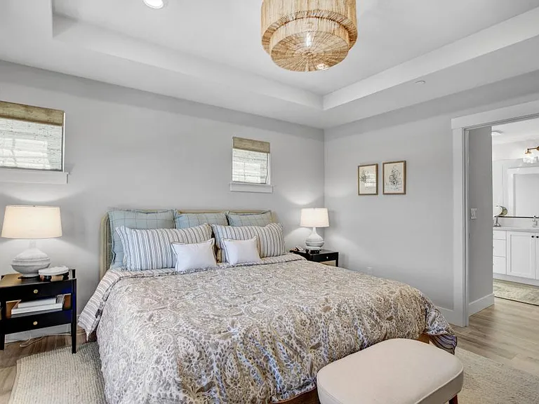 16625 SW Botany Bay Ln — Photo 17