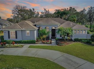 2808 Hampton Place Ct, Plant City, FL 33566