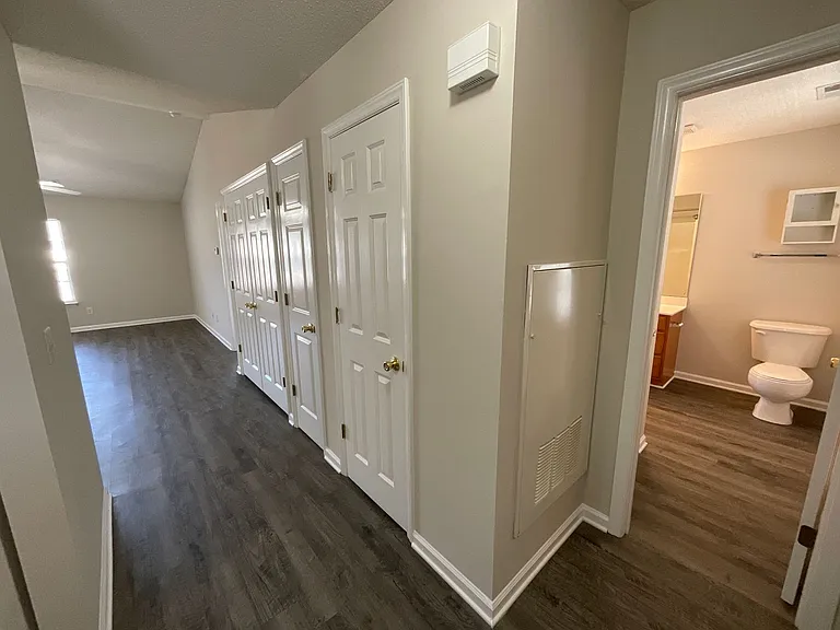 Meridian Park Apartments — Photo 166