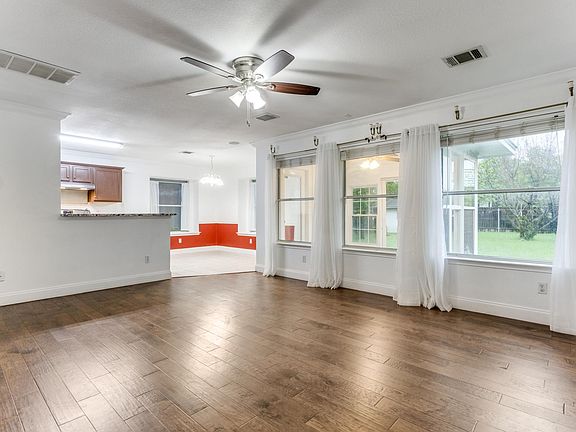 4th image of 15515 Sutton Leighs Ln