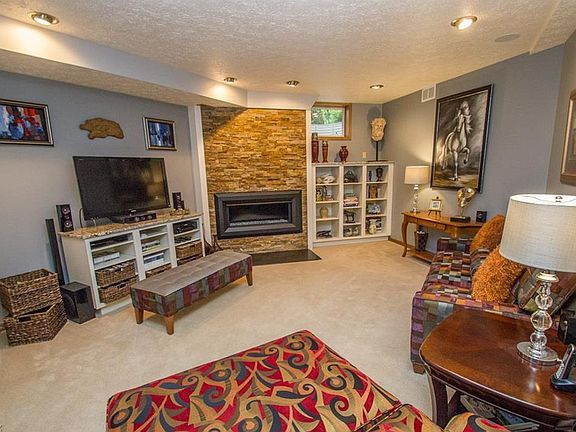 5th image of 4302 Royal Saint George Dr