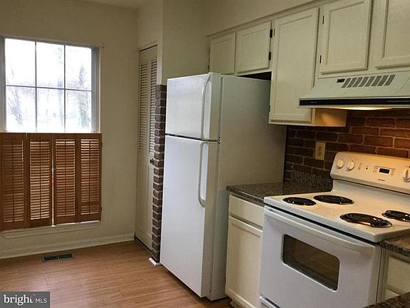 4th image of 14340 Beaker Ct