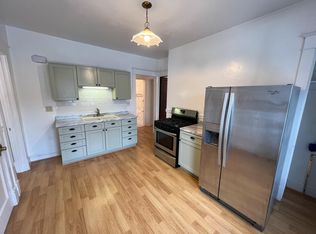 2151 S 95th St, Milwaukee, WI 53227