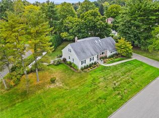 11 Whippoorwill Rd, Rye Brook, NY 10573