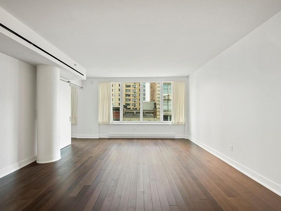 1st image of 5 Franklin Pl APT 7C
