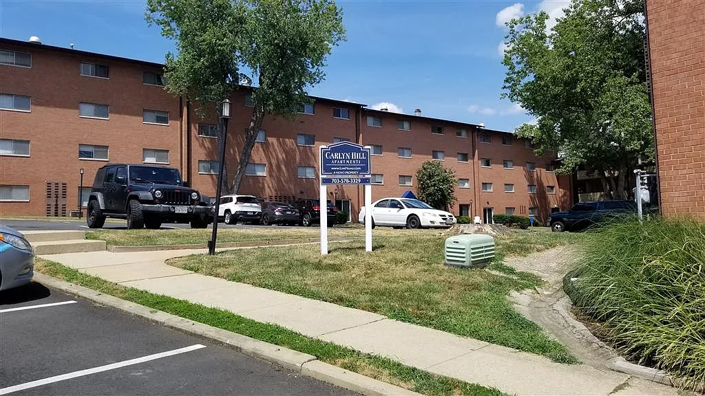 Carlyn Hill Apartments — Photo 1
