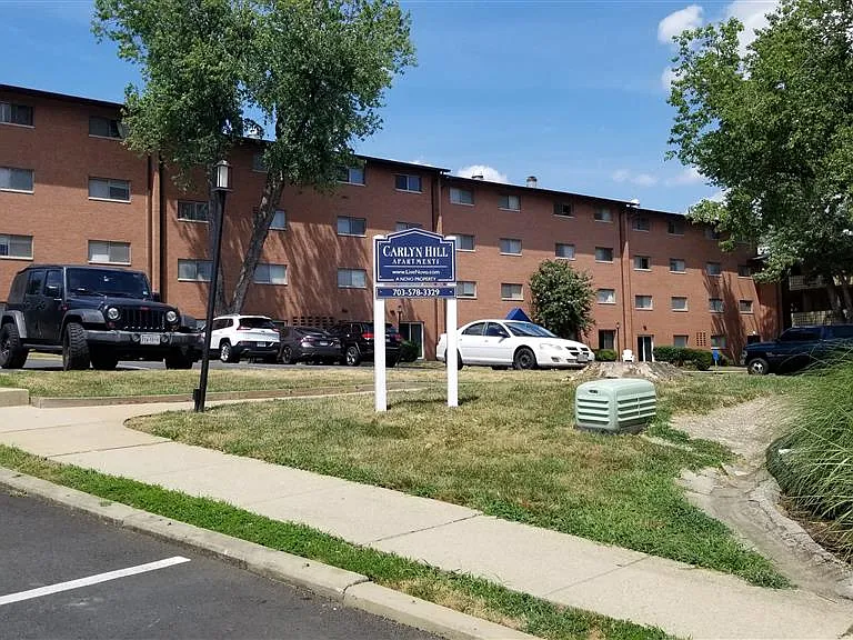 Carlyn Hill Apartments — Photo 1