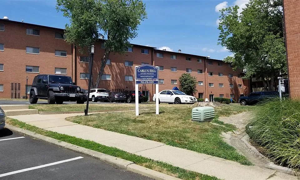 Carlyn Hill Apartments