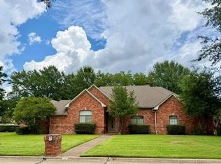 5610 Stoneridge Dr, Texarkana, TX 75503