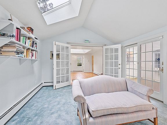 4th image of 6 John Matthews Rd