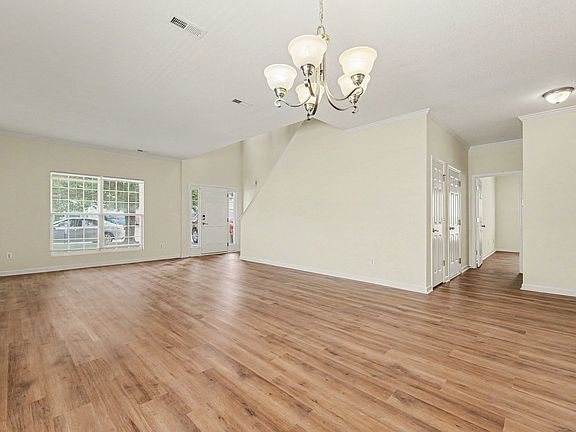 5th image of 4419 Karlbrook Ln