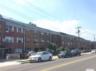 25 Ave 130th St, College Point, NY 11356
