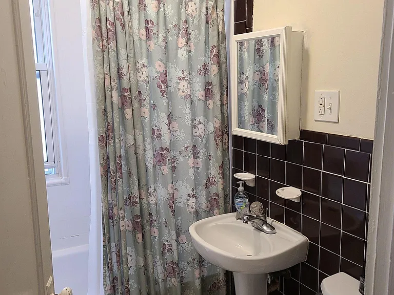 42 Belknap St #2 — Photo 7
