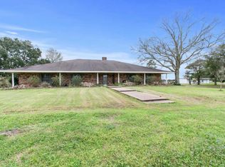 1712 Poinciana Ave, Mamou, LA 70554