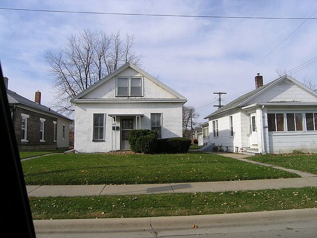1st image of 819 Creve Coeur St