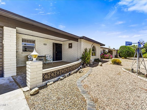 5th image of 4021 E CARMEL Circle