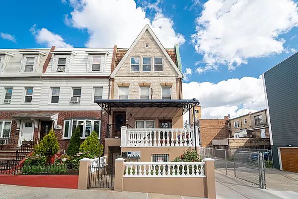 1st image of 21-77 28th St #2177