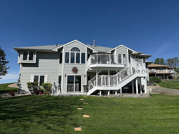 2nd image of 3 Brassie Dr
