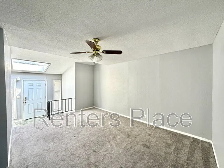 1436 E 38th St #B — Photo 4