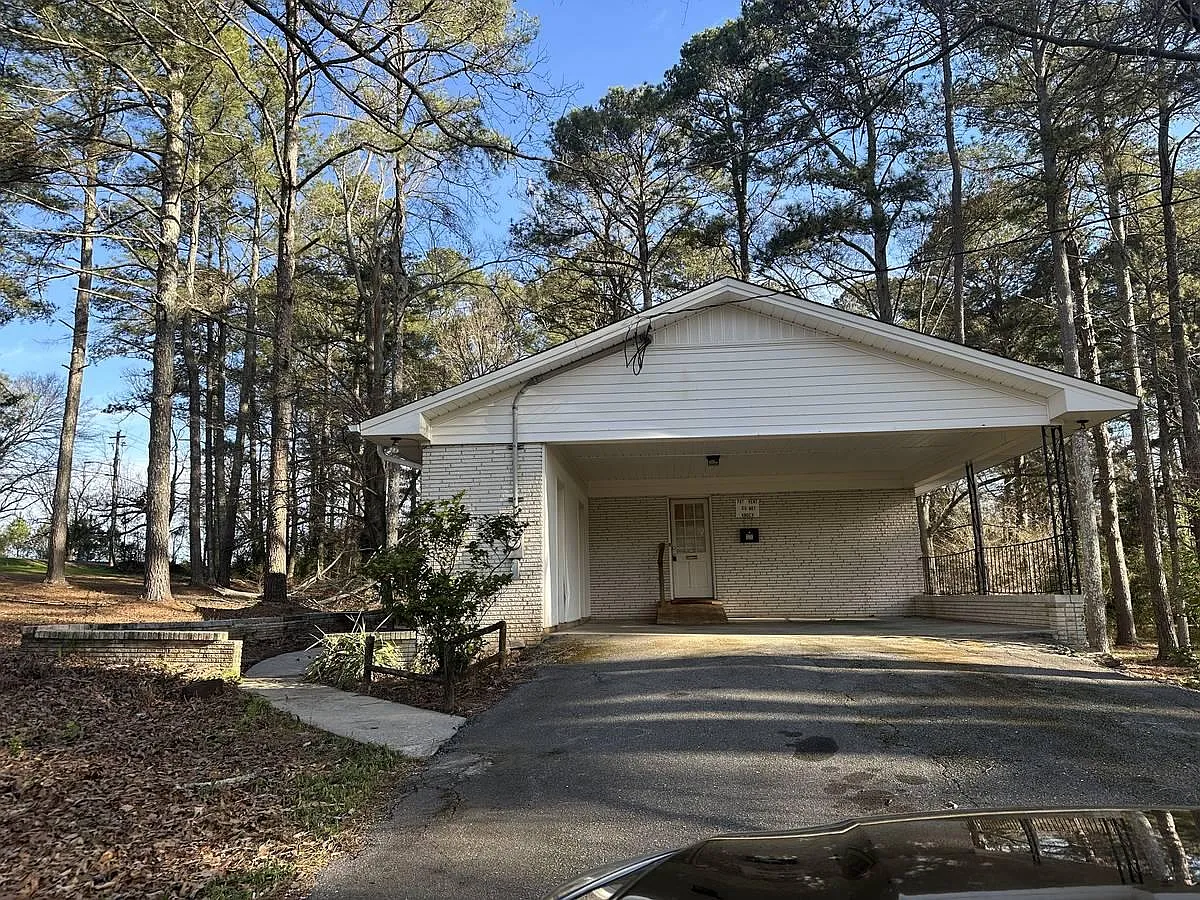 1585 Cherokee Road - 1 — Photo 3