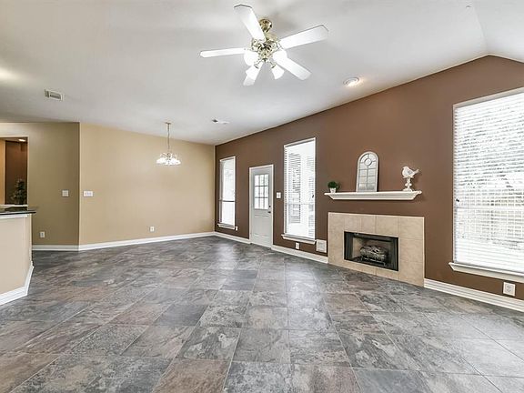 3rd image of 13134 Yaupon Holly Ln