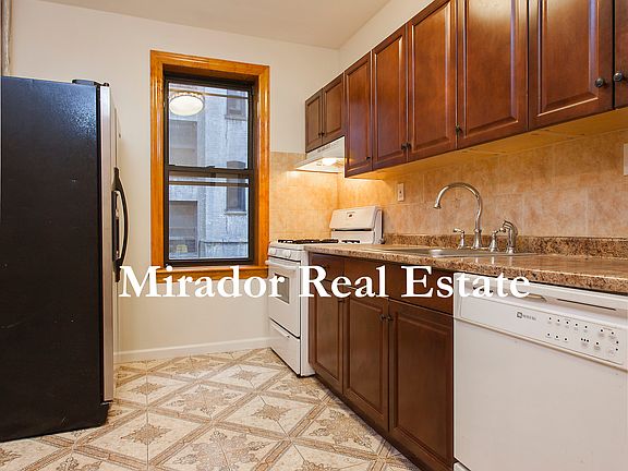 2nd image of 3094 Brighton 5th St #00