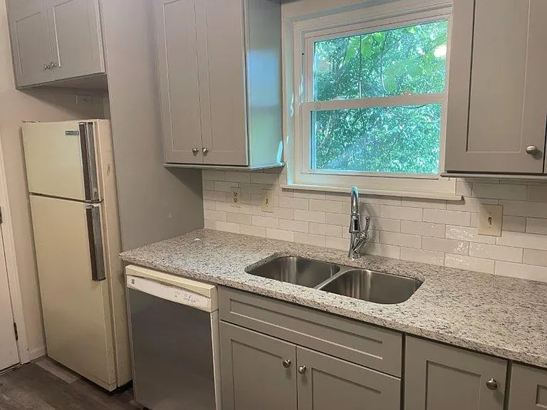 2519 Hawksbury Ln — Photo 17